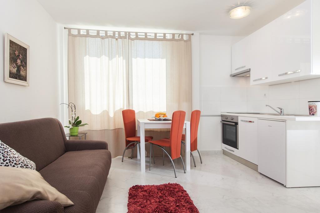 Apartments Filipeti Makarska Exteriör bild